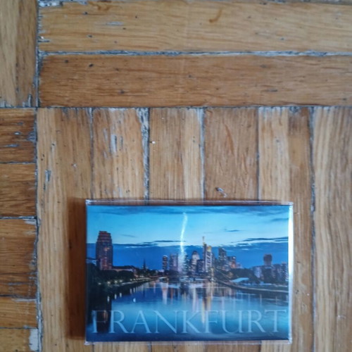 Souvenir magnet from Frankfurt new and unused