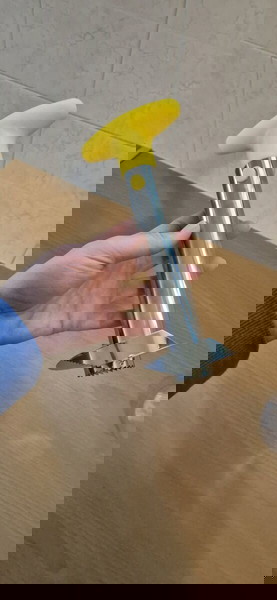εργαλείο για καθάρισμα ανανά