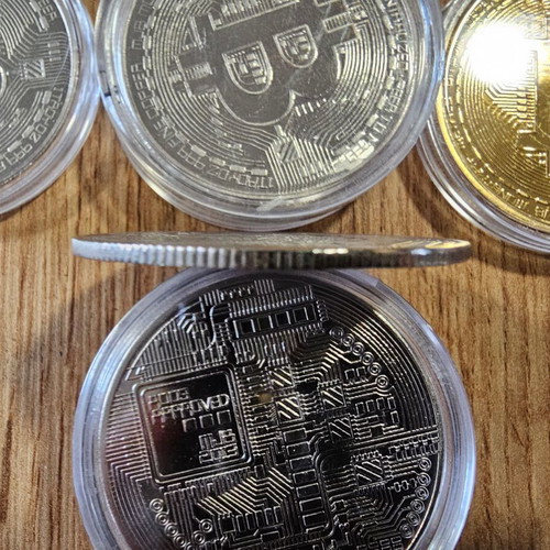 Bitcoin coin new, souvenir collectible, gold and silver plated