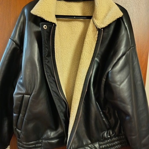 Shein leather jacket with beige lining like new, black