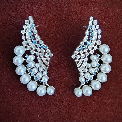 Silver plated earrings with zircon and pearls like new