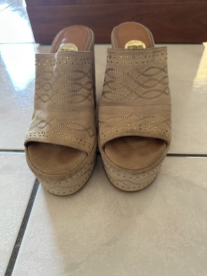 Ras Suede Platform Mules Size 36 Like New Beige