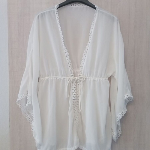 Kaftan white with lace, new, size M