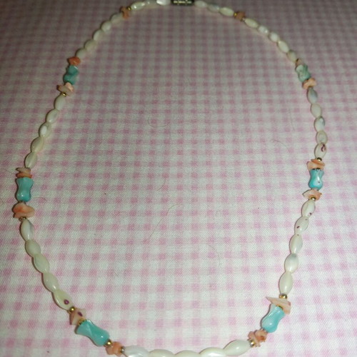 Shell necklace like new, small, summer style