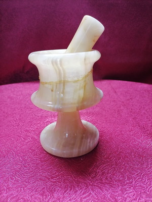 Γουδί αλαβαστρινο μεταχειρισμένο