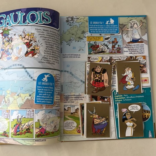 Panini Asterix hardcover sticker album with 40 stickers, new