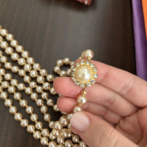 Faux Bijoux Necklace like new
