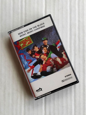 New Kids on the Block Merry Merry Christmas cassette tape like new, pop
