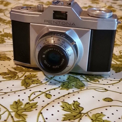 Pentona retro camera with Meyer-Optik Görlitz Trioplan 45mm f/3.5 used