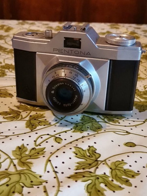 Pentona retro camera with Meyer-Optik Görlitz Trioplan 45mm f/3.5 used