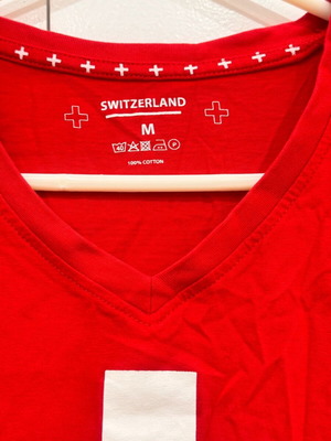 Ελβετικό κόκκινο t-shirt μέγεθος M σαν καινούργιο, 100% βαμβάκι