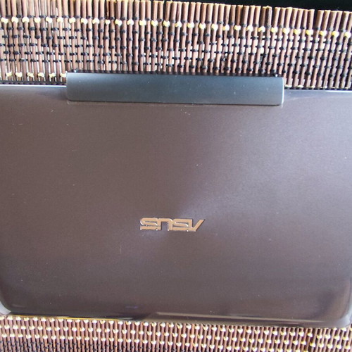 Asus T100TA Touch Screen 11 Inch like new with charger