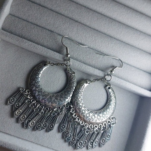 Silver earrings with geometric designs and boho style new