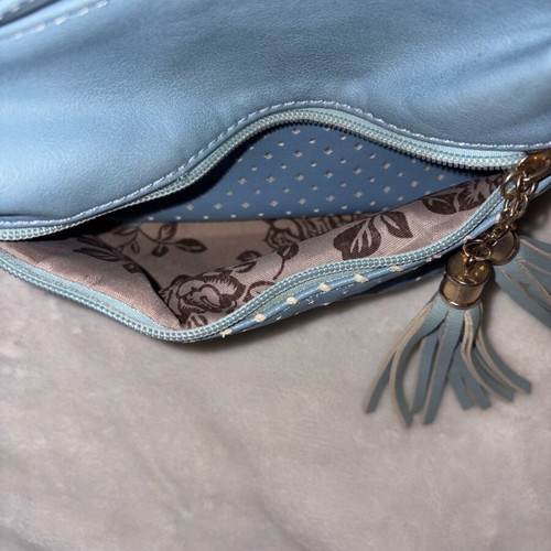 Backpack bag like new, blue with two shades and 4 pockets