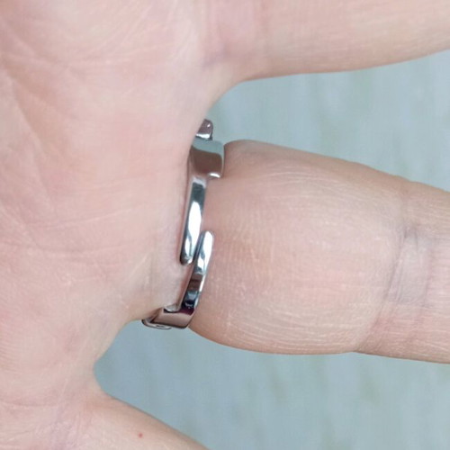 Women's ring like new, stainless steel with decorative stone