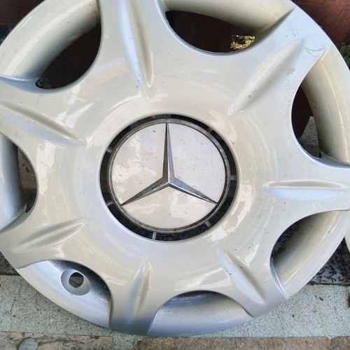 Mercedes 16 Inch Hubcaps used, very good condition