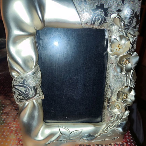 Vintage silver plated frame set like new