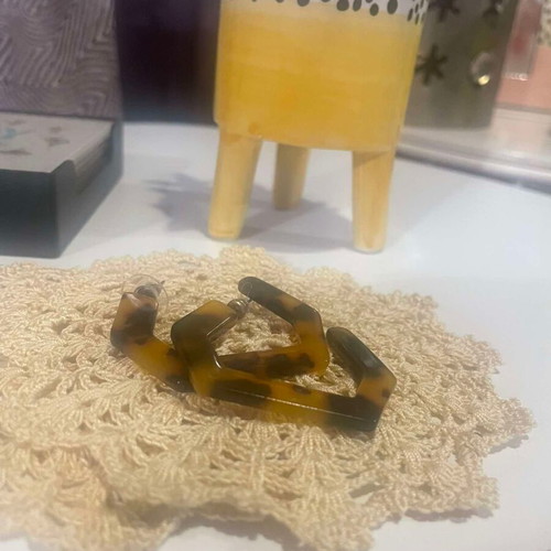 Mango polygonal earrings in tortoise color like new
