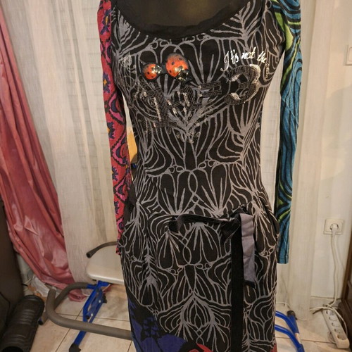 Desigual dress size M like new, multicolor with black velvet belt