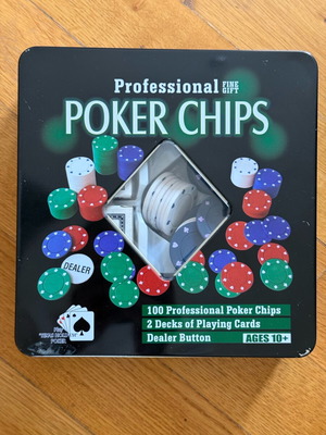 Poker chips like new