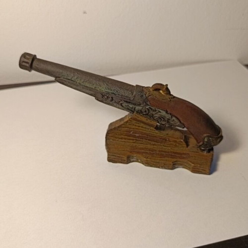 Decorative item used