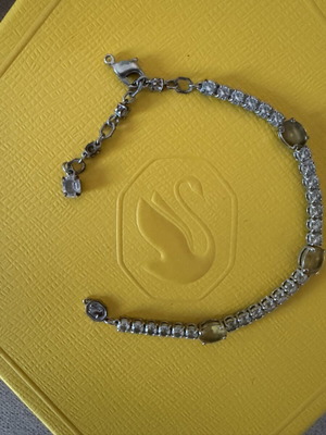 Swarovski bracelet, authentic, needs clasp repair
