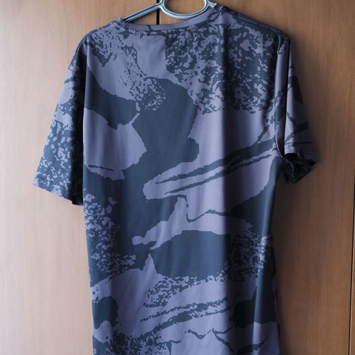 Set of 8 Admiral and Decathlon dry fit gym t-shirts