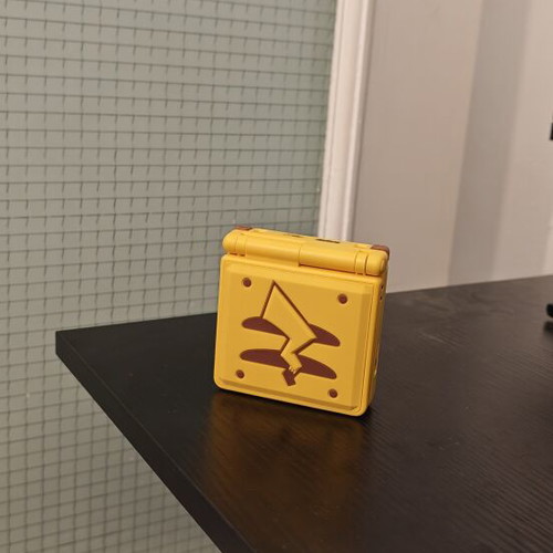 Game Boy Advance SP Pikachu Custom Edition like new