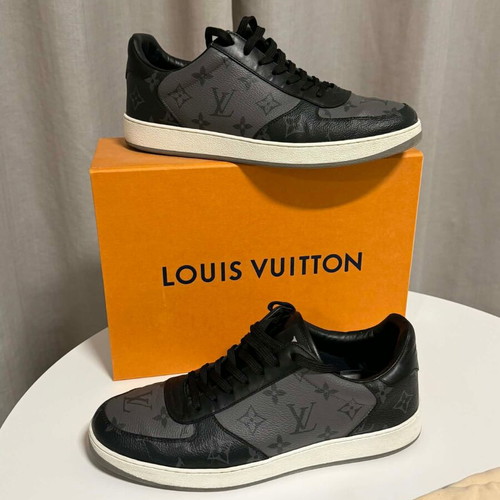 Louis Vuitton sneakers used, size 41