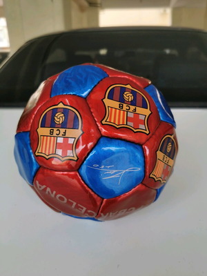 Μπάλα Fc Barcelona γνήσια σαν καινούργιο, με υπογραφές