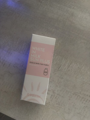 G9 White Milk SPF 50 Sunscreen new, suitable for all skin types