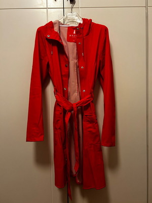 Rains jacket κόκκινο φωτιά σαν καινούργιο, γυναικείο αδιάβροχο παλτό