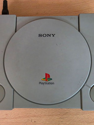 Sony PlayStation 1 SCPH-9002 PAL κονσόλα μεταχειρισμένη, το laser χρειάζεται επισκευή