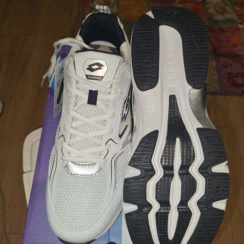 Lotto Athens 4FX men's athletic shoes new, white with silver details