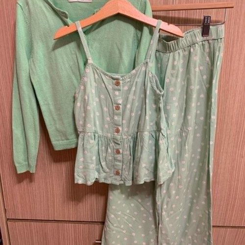 H&M Girls' 3-Piece Set mint with daisies like new, size 7-8 years