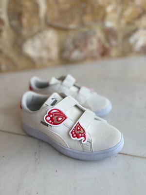 Puma kids white athletic shoes like new, size 35