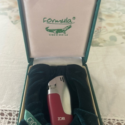 Formula crocodile lighter in its case!!!