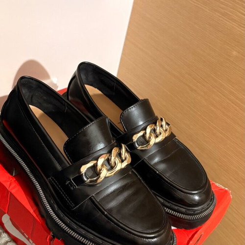 Loafers black H&M like new, size 39
