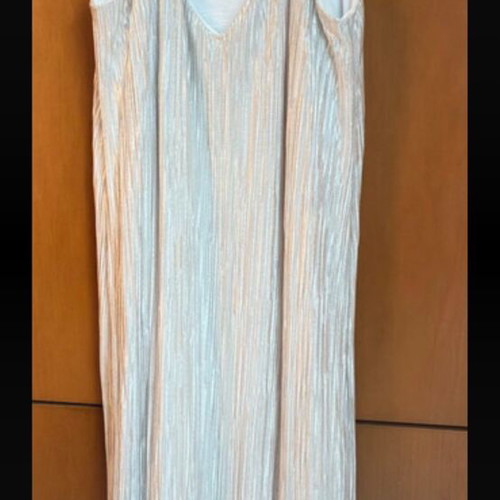 Edited dress with strap silver like new, size M