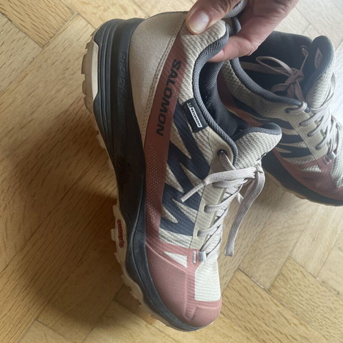 Salomon hiking shoes used, size 40, beige and orange