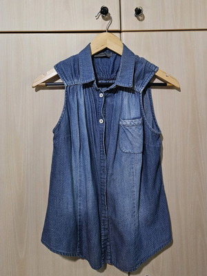 Toi&Moi denim sleeveless vest like new, blue