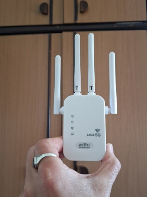 WiFi Repeater Atron 1200Mbps Wireless Internet Extender with 4 Antennas White