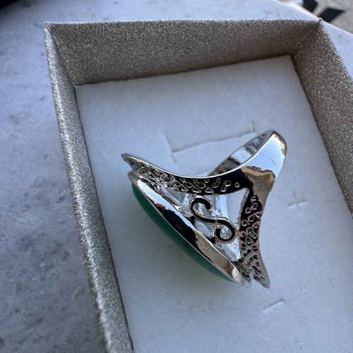 Ring size 9 new, green and silver