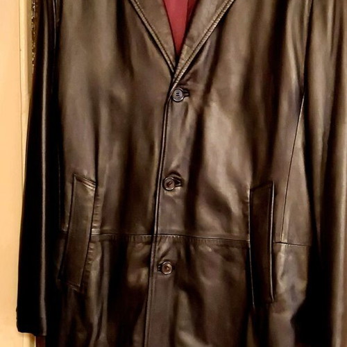 Men's coat made of genuine Napa leather size Medium like new