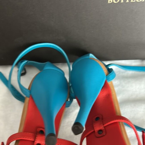 Bottega Veneta sandals like new, size 37, multicolor leather