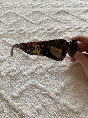 Chanel sunglasses tortoise with brown lenses like new