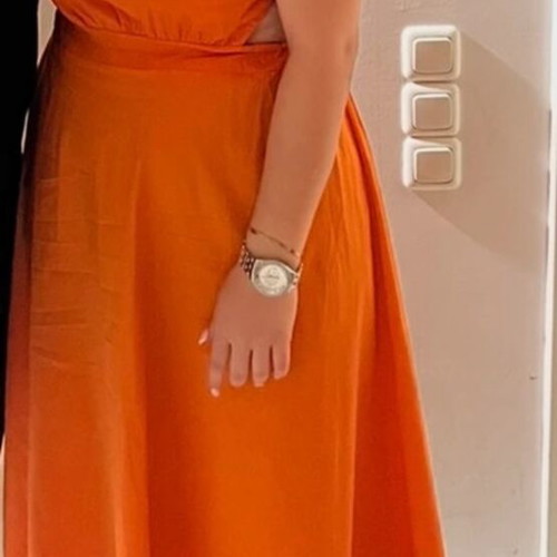 Maxi dress like new, orange, with back opening and bow by De Coro