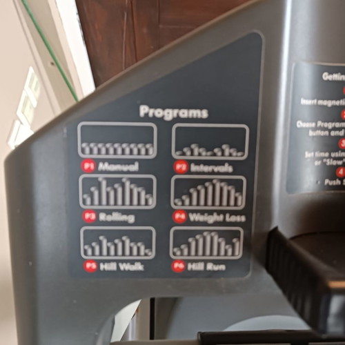 Horizon Paragon treadmill used with shock-absorbing deck