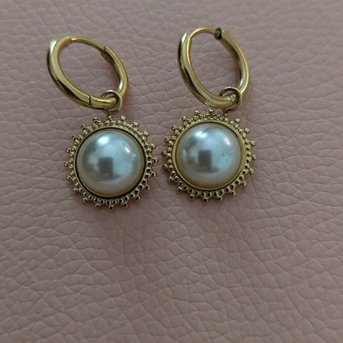 Steel earrings with pearl like new, unworn