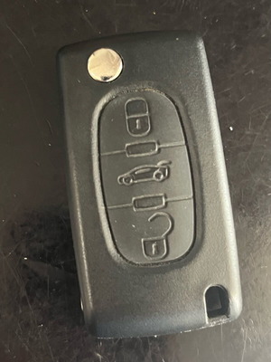 Citroën Nemo/C3/C4 key shell new with 3 buttons and metal blade